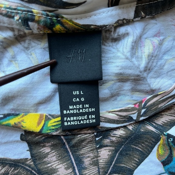 Men's H&M T-Shirt Multicolor All-Over L Tropical Animal Print Art Street City - Picture 3 of 12